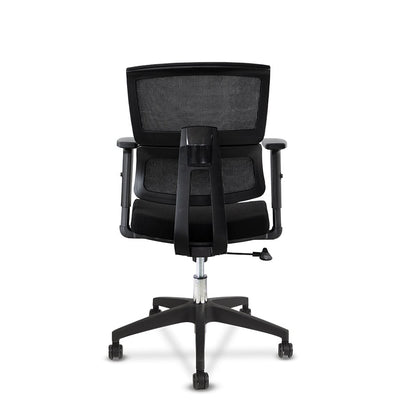 La Silla de Oficina Delphi A1D-N combina funcionalidad y elegancia en una sola pieza. Con un diseño sofisticado y exclusivo, esta silla ofrece comodidad y estilo a tu espacio de trabajo. Su estructura duradera y ergonómica permite trabajar con mayor eficiencia y confort.